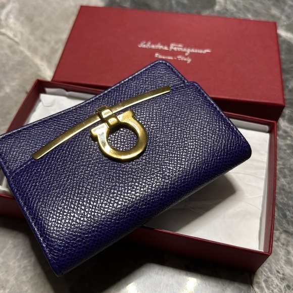 Ferragamo Italy Leather Wallet Card Holder - Picture 14 of 16